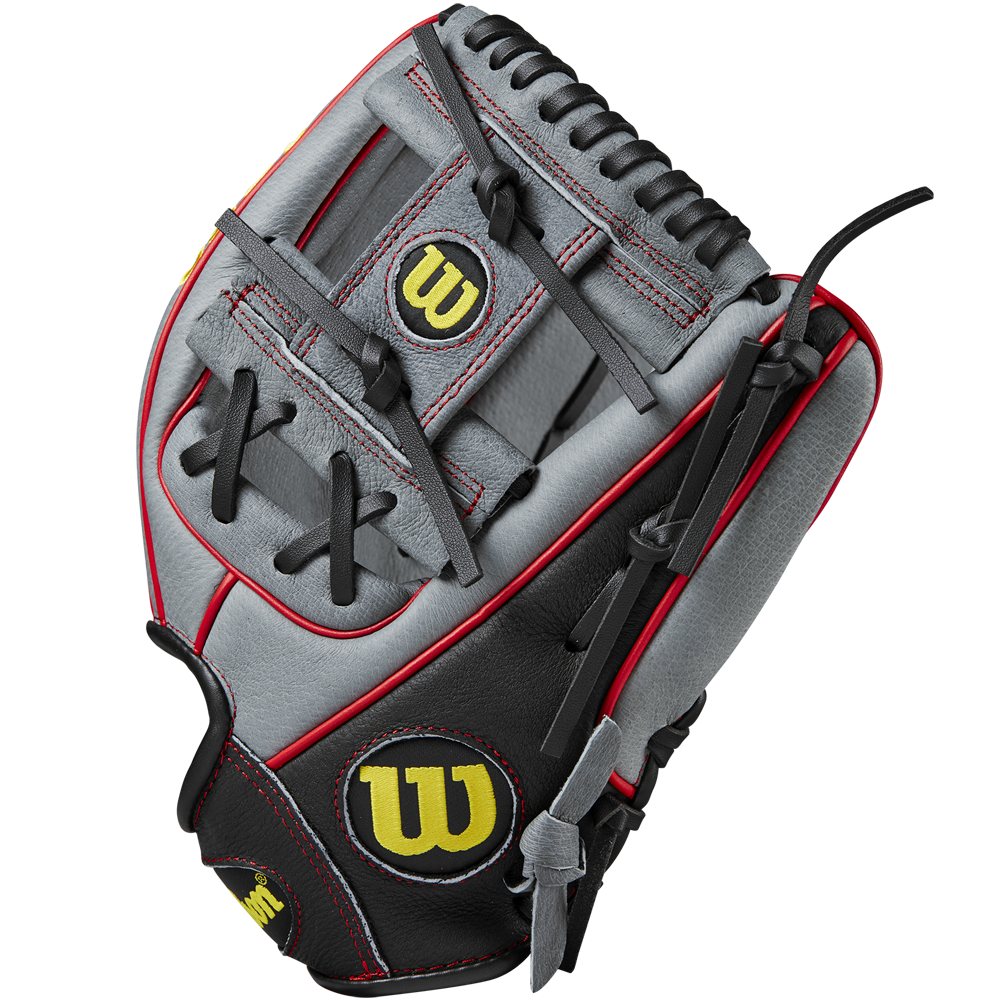 A close-up of the Wilson A450 11.5" Baseball Glove: WBW101474115, expertly crafted from top grain leather.