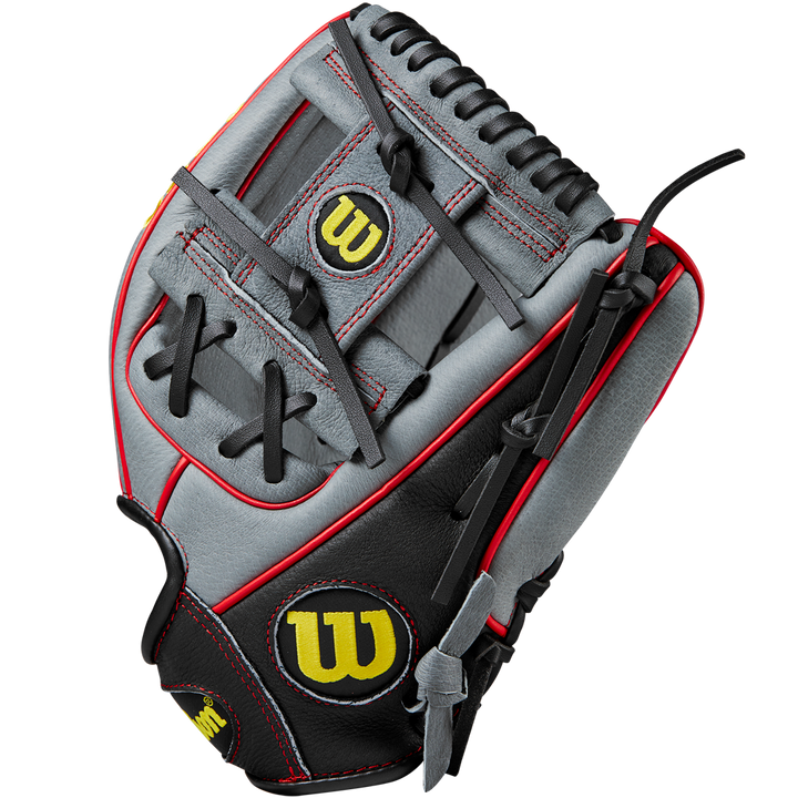 A close-up of the Wilson A450 11.5" Baseball Glove: WBW101474115, expertly crafted from top grain leather.
