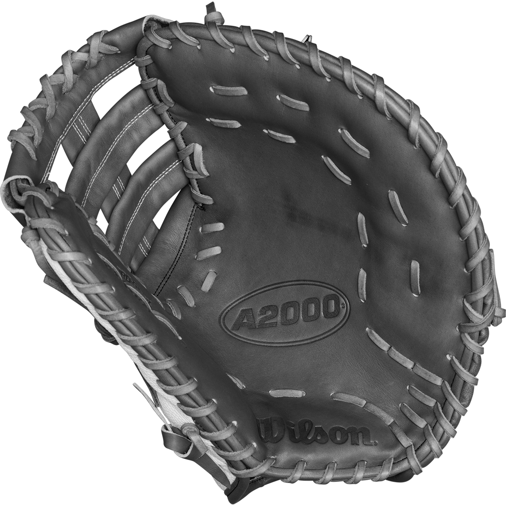 A Wilson A2000 1620SS 12.5" Fastpitch First Base Mitt (WBW102682125) rests on a white background.