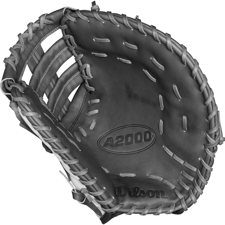 A Wilson A2000 1620SS 12.5" Fastpitch First Base Mitt (WBW102682125) rests on a white background.
