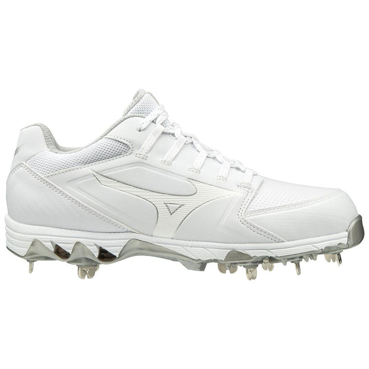 Mizuno 9-Spike Swift 6 Women's Low Metal Fastpitch Softball Cleats: 320588