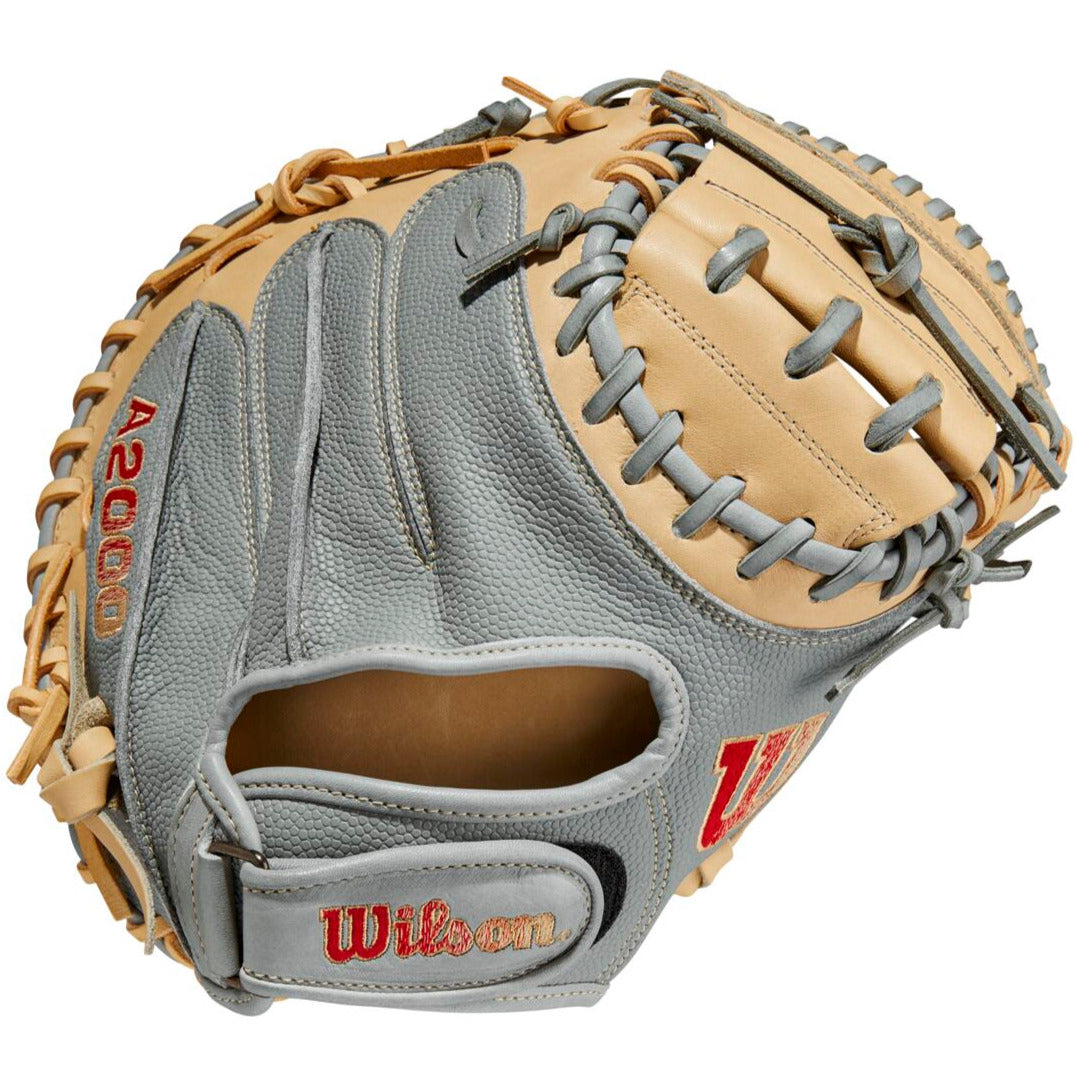 A2000 top baseball mitt