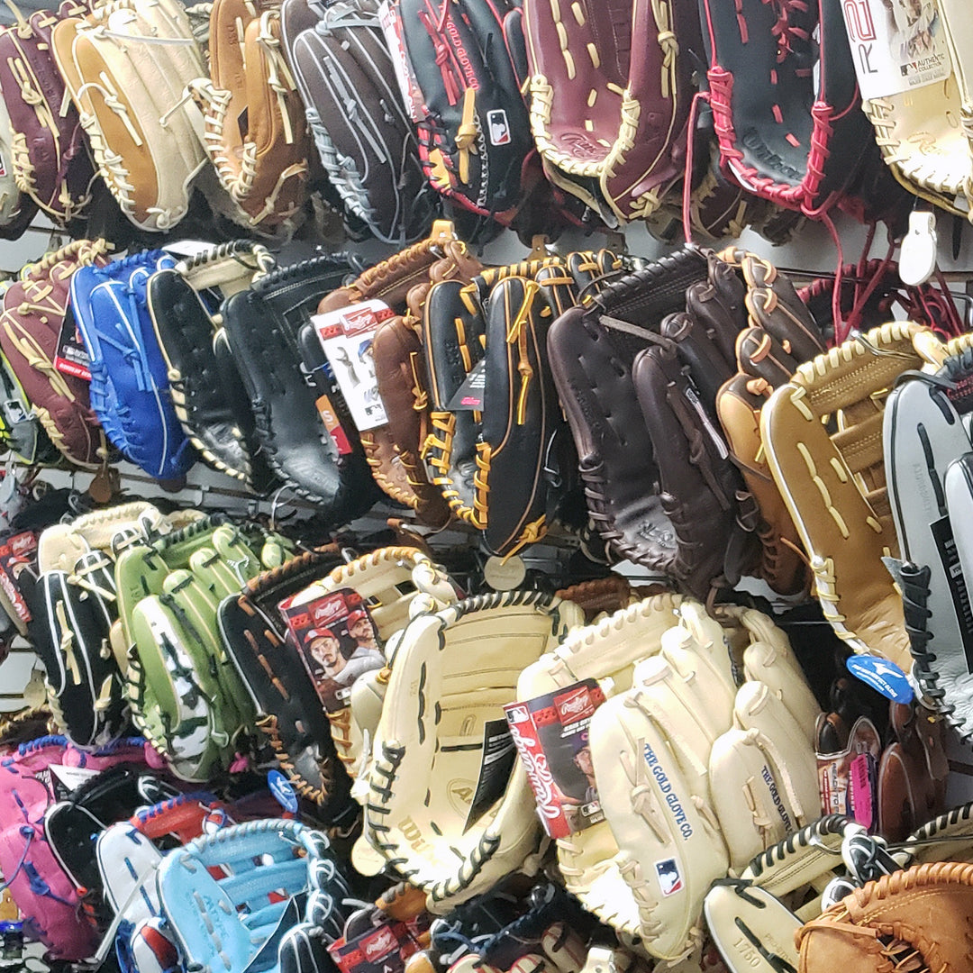 Baseball Gloves & Mitts