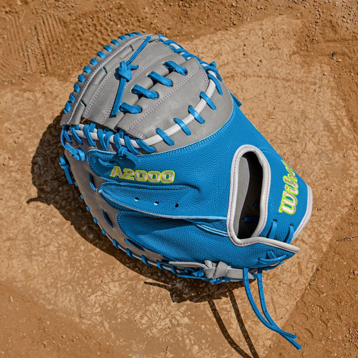 Wilson A2000 FPCM23 34" Fastpitch Catcher's Mitt - FALL 2025: WBW10349134