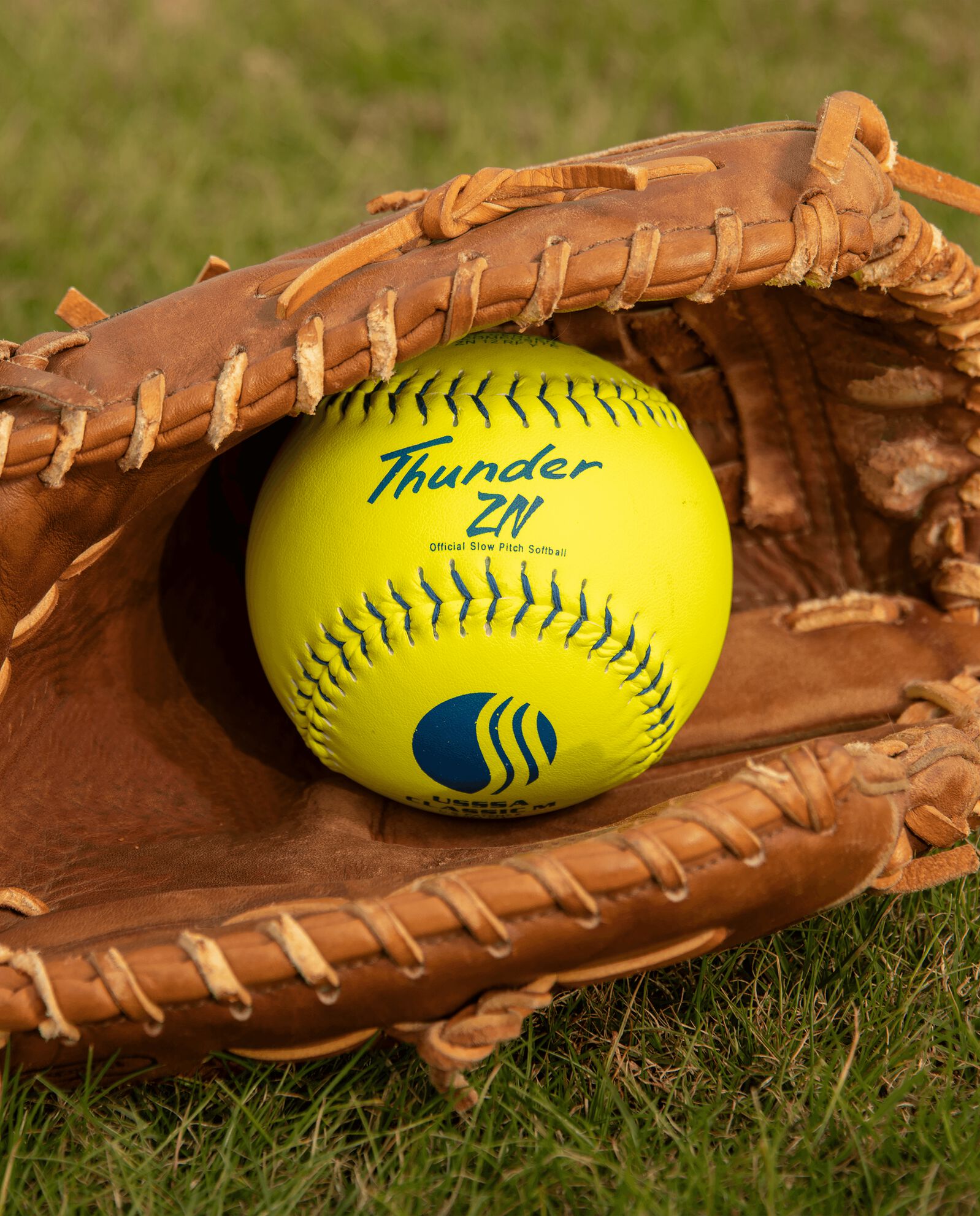 Dudley USSSA Thunder ZN Classic M 12 Dudley USSSA Thunder ZN Classic M 12