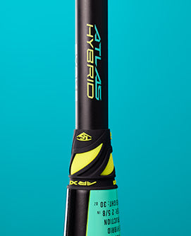 A close-up of the 2026 Louisville Slugger Atlas Hybrid Green (-3) BBCOR Baseball Bat (WBL4231010) with an alloy barrel, ATLAS HYBRID in yellow lettering, and a black-and-yellow grip, shown against a blue background.