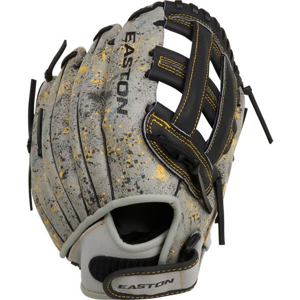 Easton Havoc 11" Youth Baseball Glove: EHV110G