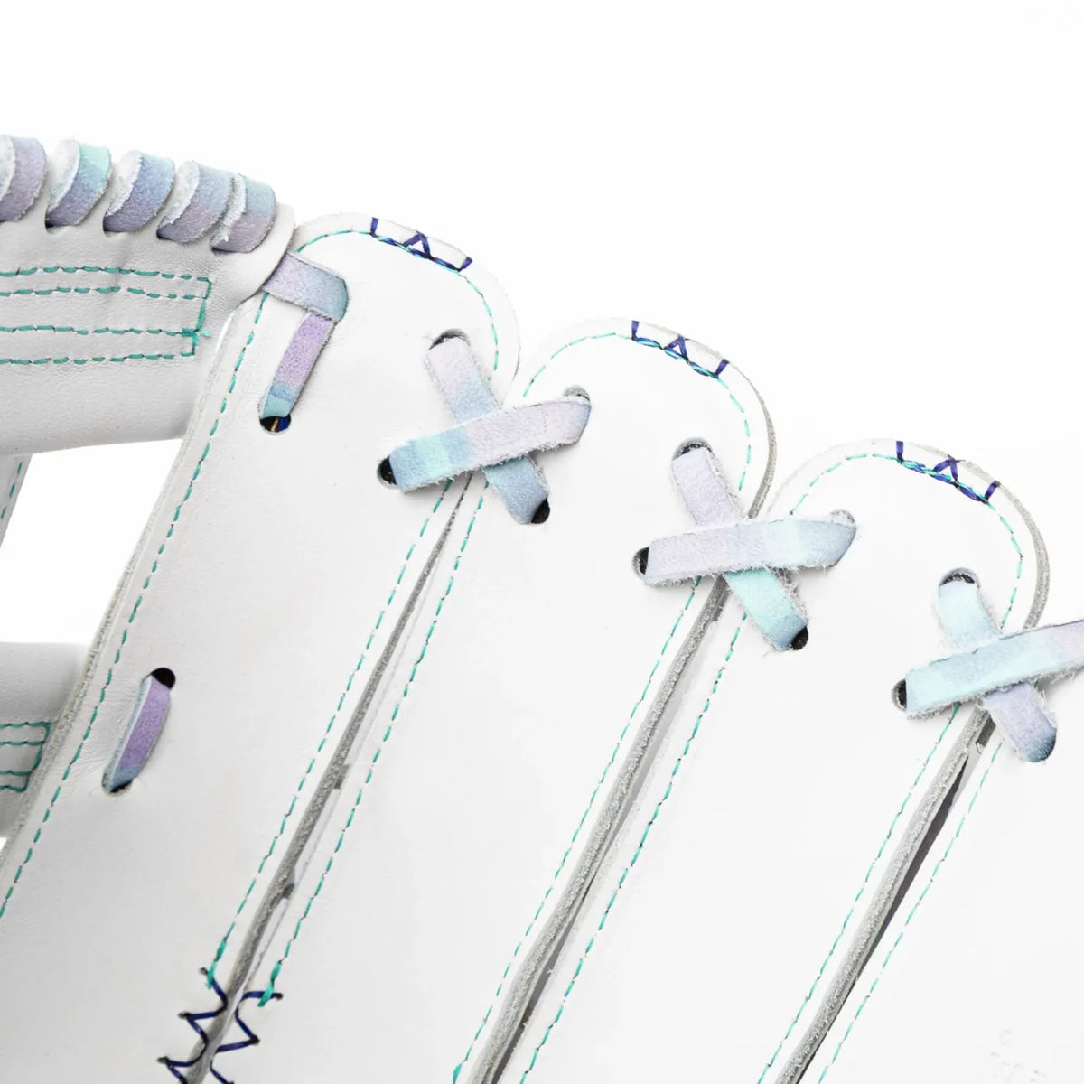 Nokona Halo 12.5″ Fastpitch Glove: WHT-EP1250H in white, featuring pastel-colored laces and teal stitching.