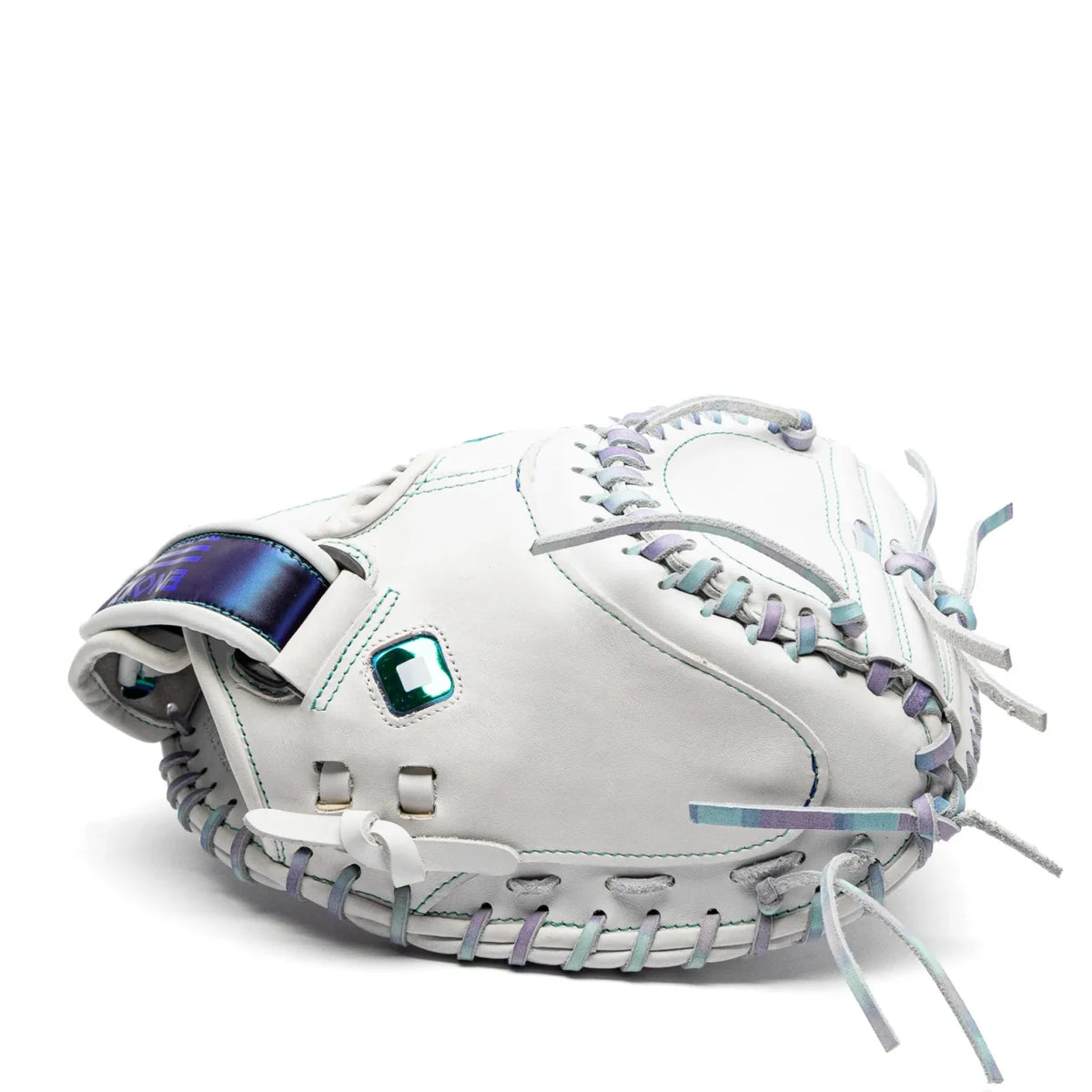 Nokona Halo 32.5″ Fastpitch Catcher’s Mitt: WHT-EPV3250C in white with iridescent lacing and accents.