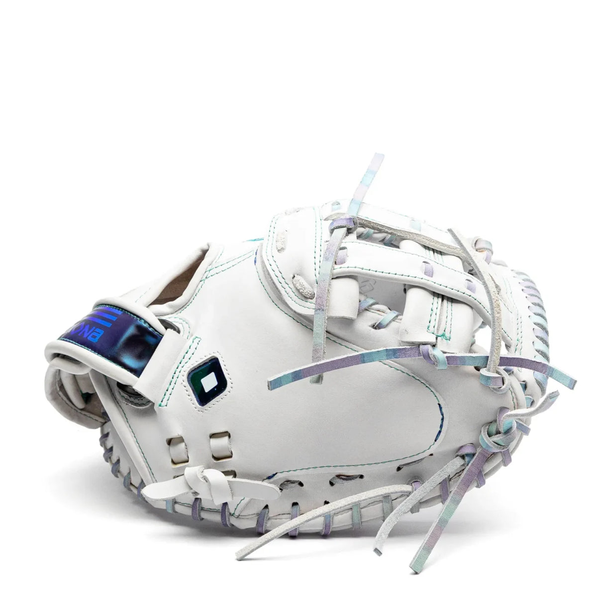 Nokona Halo 34″ Fastpitch Catcher’s Mitt: WHT-EPV3400H in white with iridescent lacing.