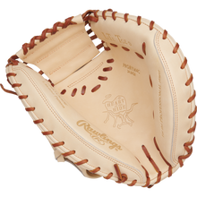 The Rawlings Heart of the Hide 34" Yadier Molina Baseball Catcher's Mitt (PRORYM4C) is a pro-quality glove inspired by the iconic catcher’s mitt.