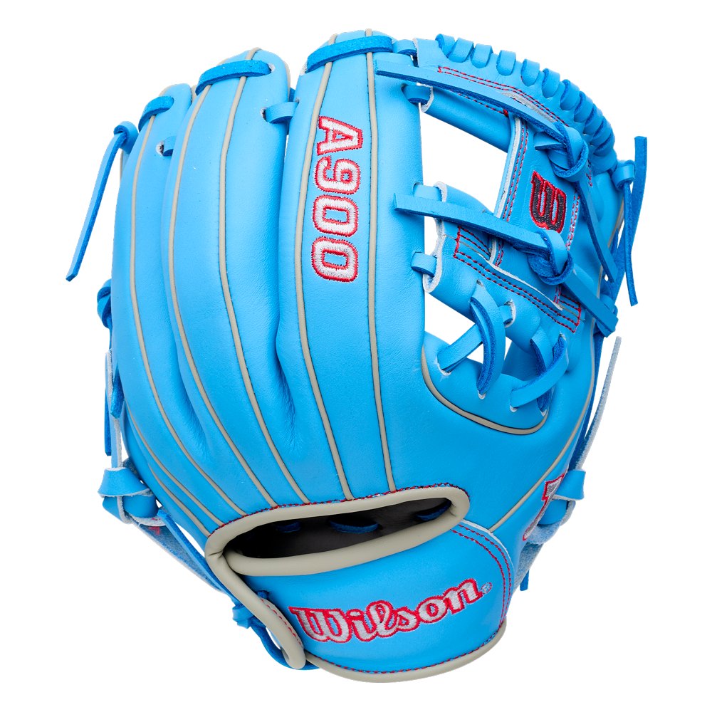 Light blue Wilson A900 11.25″ Baseball Glove: WBG03901RT1125 with white piping and red lettering.