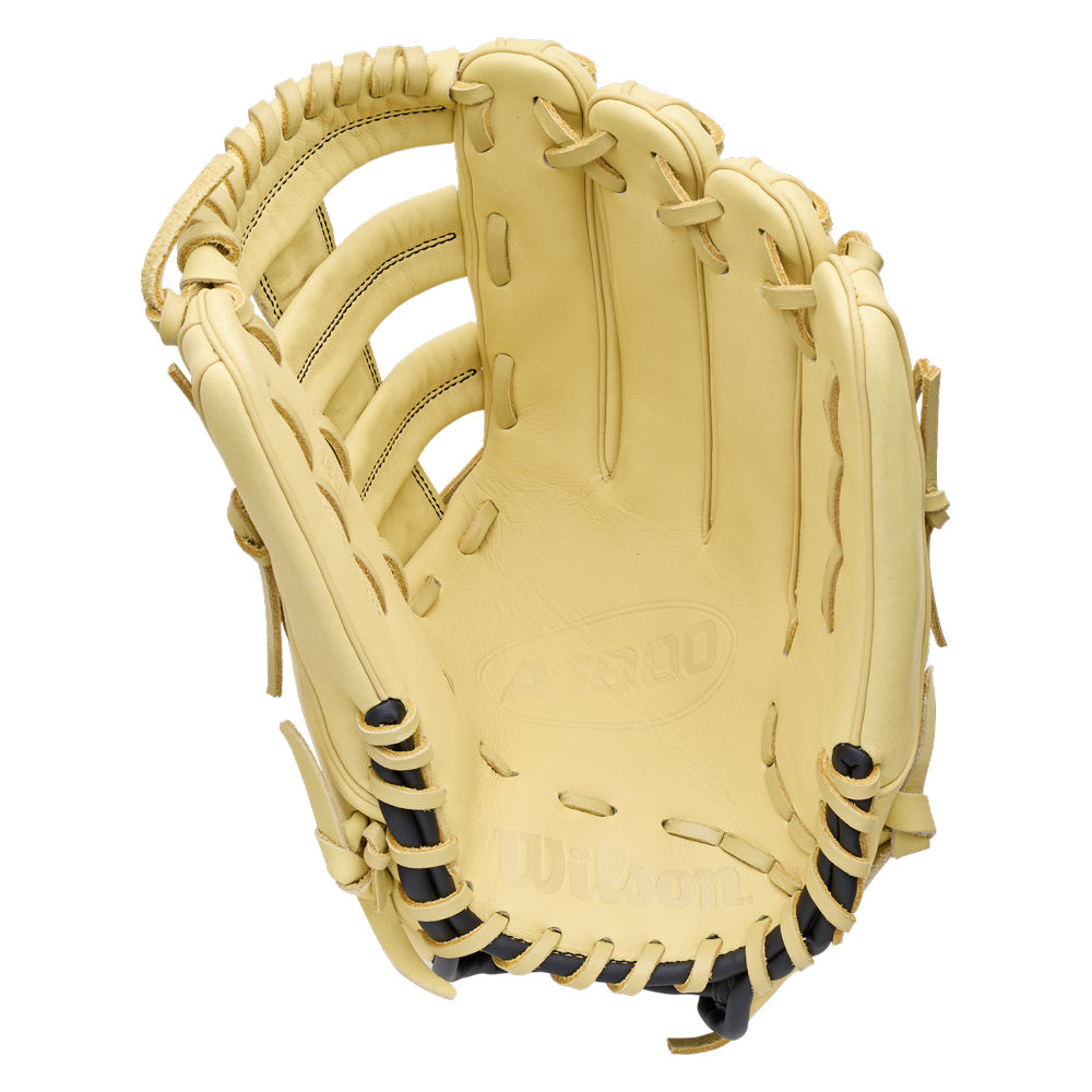 Light-colored Wilson A1000 1892 12.25″ Baseball Glove: WBG05301RT1225 outfield glove with black lacing and a deep pocket.