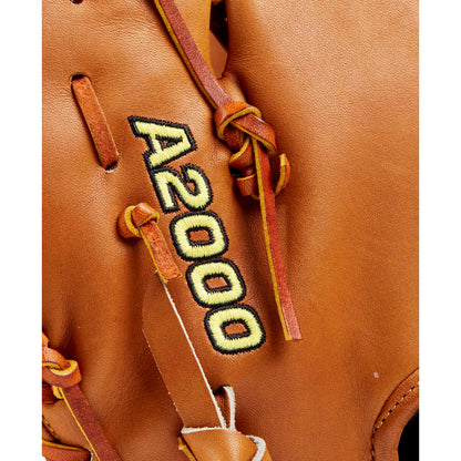 A close-up of the Wilson A2000 1679 12.5" Baseball First Base Mitt (WBW102099125), crafted from premium Pro Stock leather.