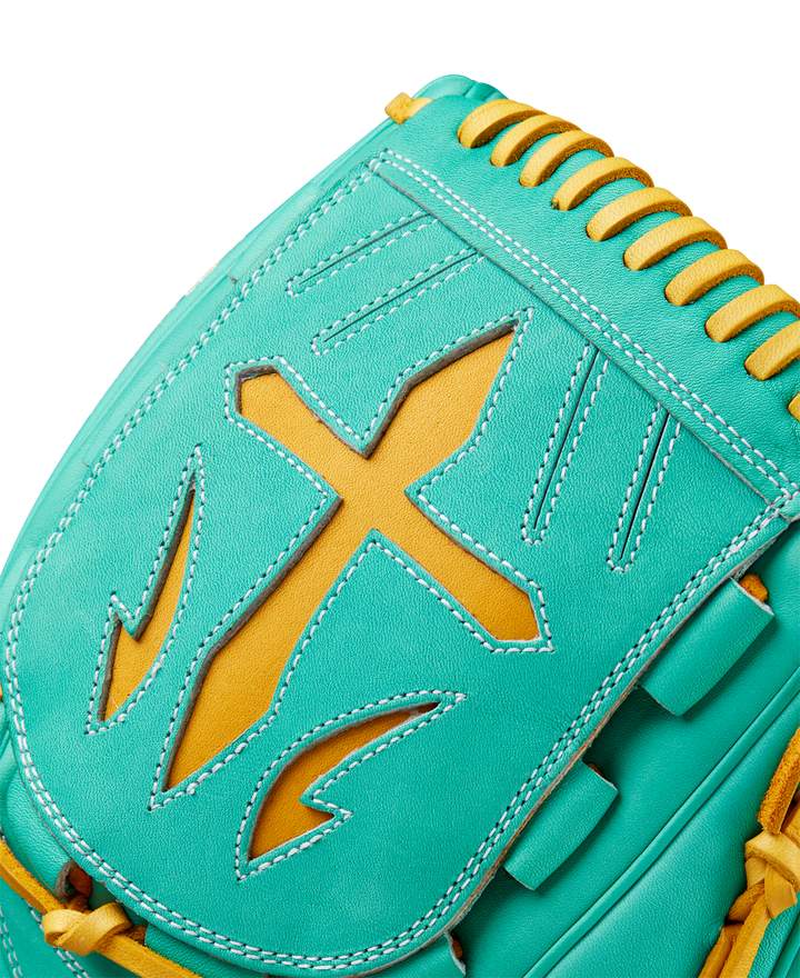 Wilson A2000 B23 12" Baseball Glove - FALL 2024: WBW10227012