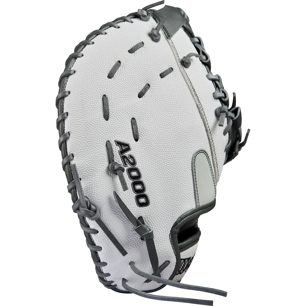 A close-up of the Wilson A2000 1620SS 12.5" Fastpitch First Base Mitt (WBW102682125), expertly crafted for first basemen.