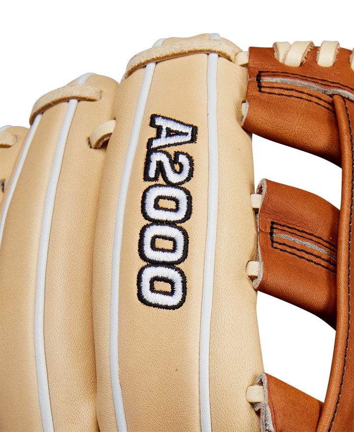 Wilson A2000 FP1712 12" Fastpitch Glove - Winter 2024: WBW10272412