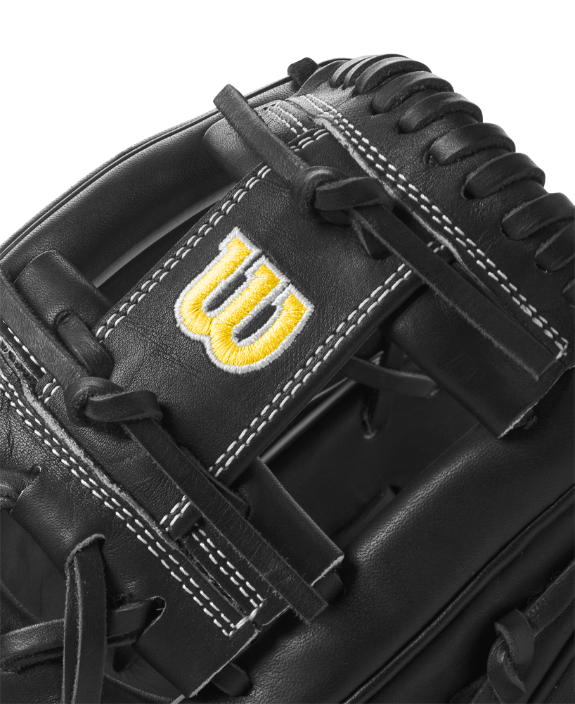 Close up of the Wilson A2000 DP15 11.5" Baseball Glove (WBW102726115), crafted from durable Pro Stock leather—ideal as an infield glove.