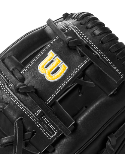 Close up of the Wilson A2000 DP15 11.5" Baseball Glove (WBW102726115), crafted from durable Pro Stock leather—ideal as an infield glove.