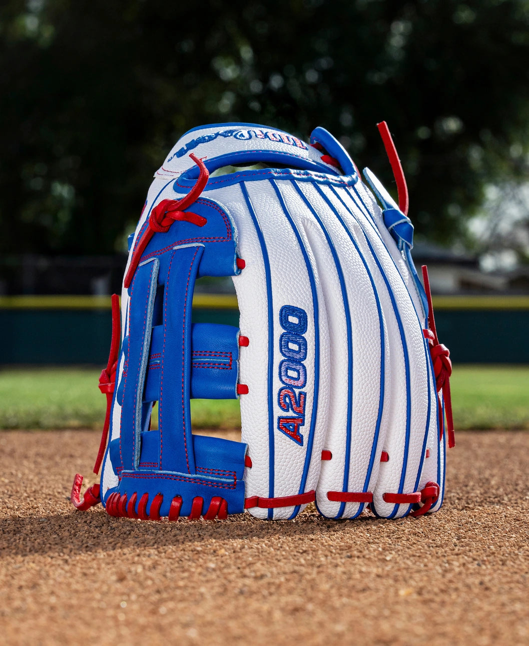 Wilson A2000 FP1712SS 12" Fastpitch Glove: WBW10460812