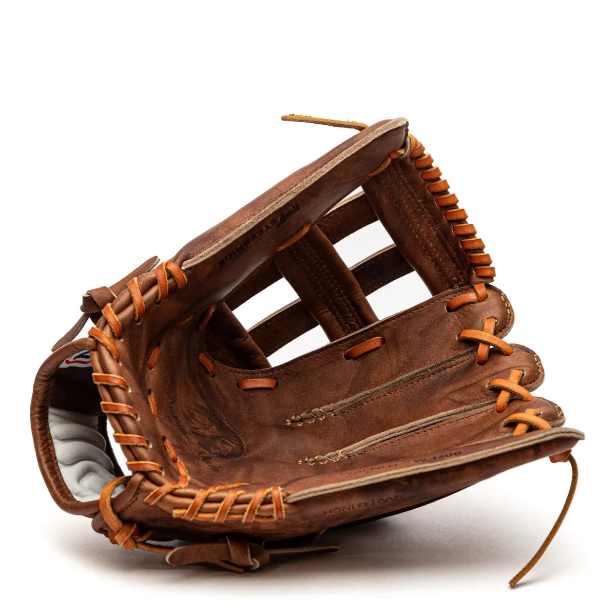 Nokona Walnut EP 13″ Fastpitch Glove: W-EP-V1300H in brown leather with light tan lacing and an open H-web design.