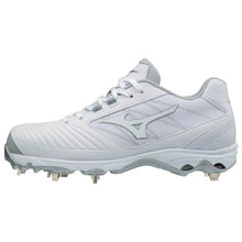 The Mizuno 9-Spike Advanced Sweep 4 Women's Metal Fastpitch Softball Cleats (320569) offer lightweight comfort and superior traction with durable metal spikes, perfect for top performance on the field.