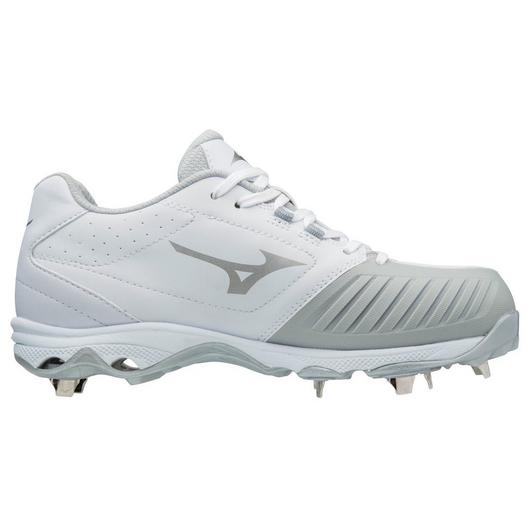 The Mizuno 9-Spike Advanced Sweep 4 Women's Metal Fastpitch Softball Cleats (320569) features white and gray colors, metal spikes, the Mizuno logo on the side, and a textured toe area.