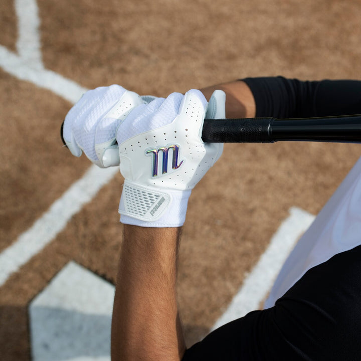 Marucci Crest Adult Batting Gloves: MBGCRST